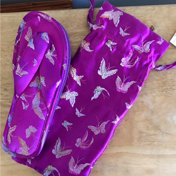 Womenswear Satin Slippers - Picture 3 of 7